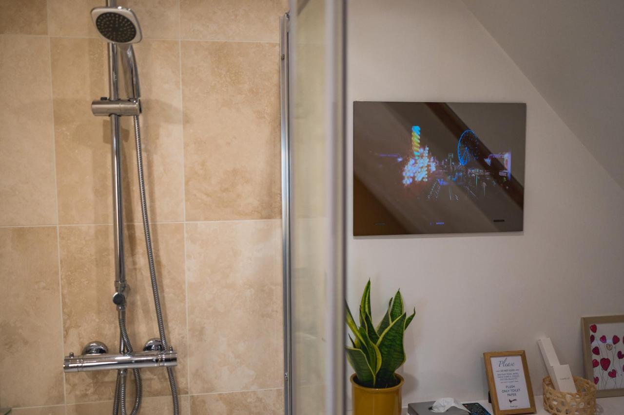 Bed and Breakfast The Pheasantry Wymondham  Esterno foto